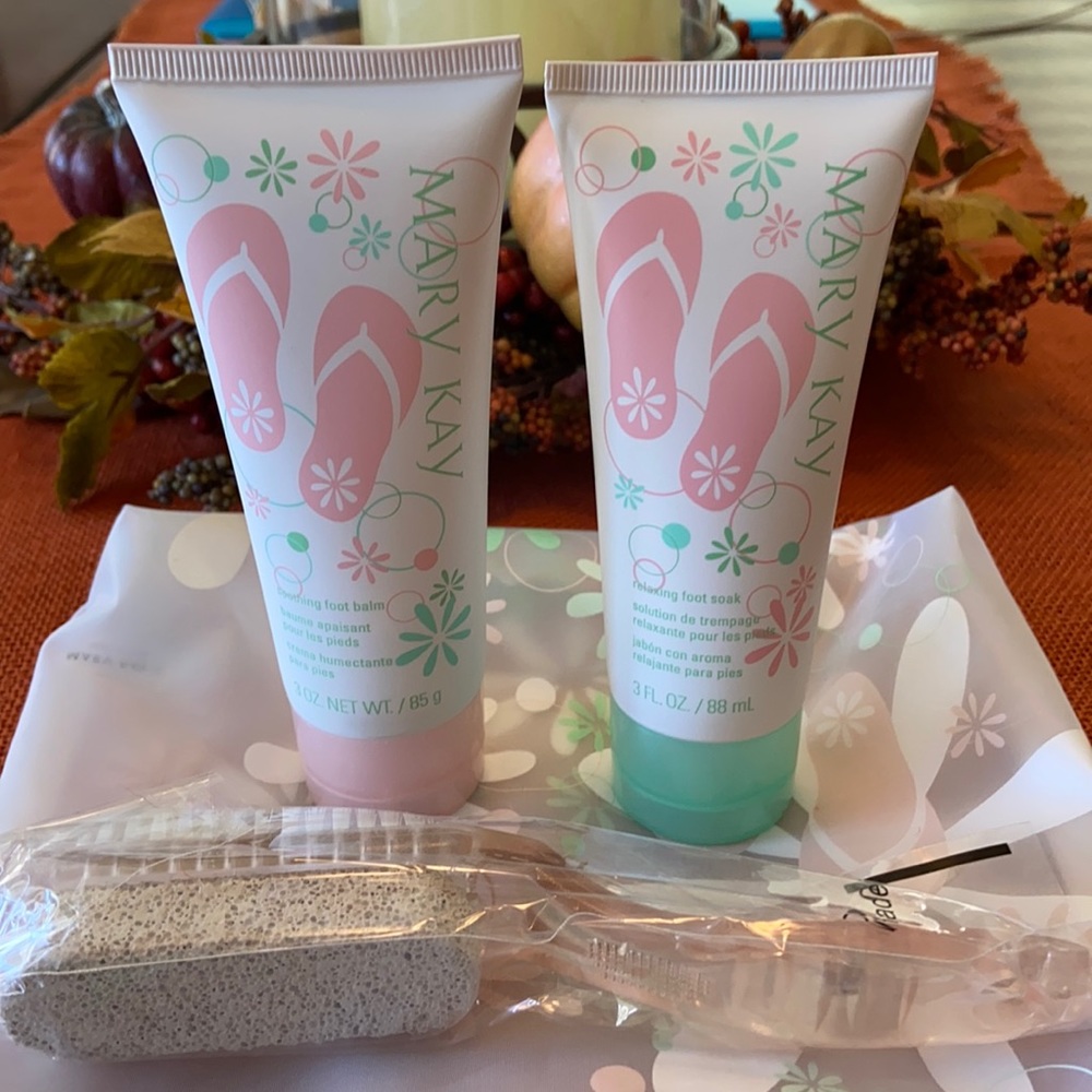 Mary Kay Pedicure Set